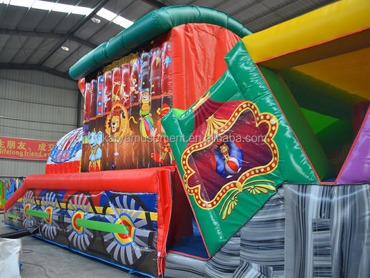 Unterhalten Sie die Kinder mit diesem aufblasbaren Zirkus-Hindernisplatz im Fun City Vergnügungspark