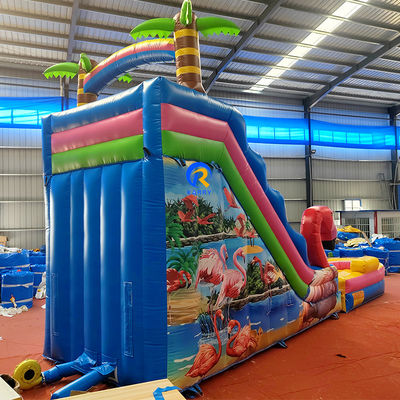 Maximalkapazität 100-500 kg Aufblasbarer Wasserrutschplatz mit Pool und spannendem Flamingo-Design