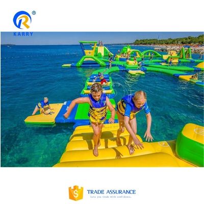 Individuelles Logo Aquapark Ausrüstung Aufblasbares schwimmendes Wasserpark mit CE-Zertifikat