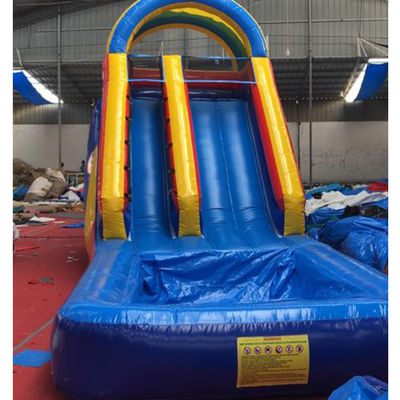 EN14960 Zertifizierte beliebte aufblasbare Wasserrutsche mit Dip-Kurve und Wildsplash