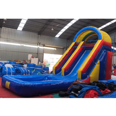 EN14960 Zertifizierte beliebte aufblasbare Wasserrutsche mit Dip-Kurve und Wildsplash
