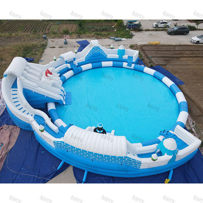 Maximalkapazität 100-500kg Großer Schnee-Königreich aufblasbarer Wasserpark mit Pool und Rutschen