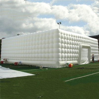 Weißes aufblasbares Zelt Großes Luxuszelt für Geschäftspartys Vermietung und Veranstaltungen