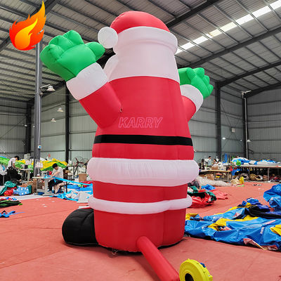 Heiße Weihnachtsfeier 4 Meter hoher Riesen aufblasbarer Weihnachtsmann mit tragbaren Funktionen