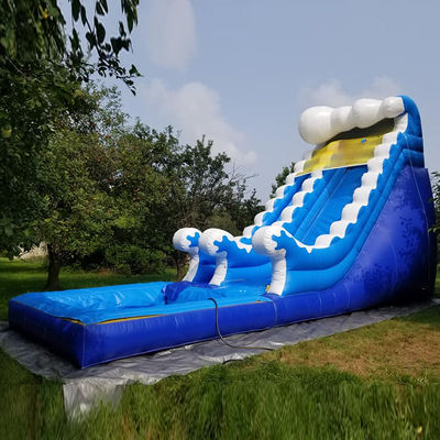 Spray-Blauwasserrutsche für Outdoor-Spiele Große Sprungrutsche für Outdoor-Spaß