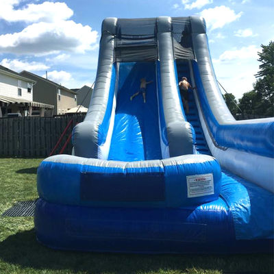 Blaue PVC aufblasbare kommerzielle Wasserrutsche mit Pool und spannendem Design