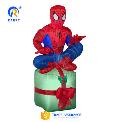 EN14960 Zertifizierter kundenspezifischer aufblasbarer Spiderman mit Weihnachtsgeschenk und Luftbläser