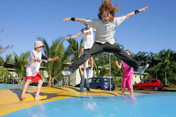 Kundenspezifischer Kinder aufblasbarer Känguru Jumper mit EN14960-Zertifizierung und PVC-Material