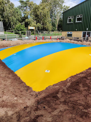Kommerzielle PVC Aufblasbare Sprungwolke Farbige Sprungkissen Pad für Kinder und Erwachsene