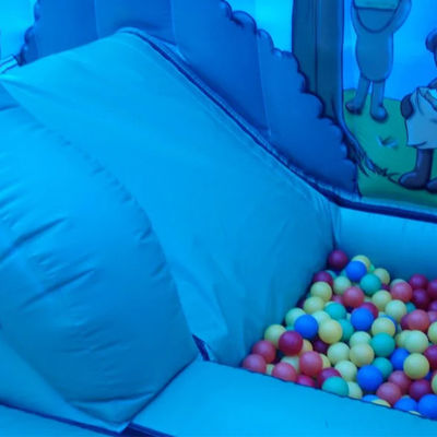 Kommerzielle Kinder-Picknick-Trampolin mit blau aufblasbarem Sprungschloss und Ballpit