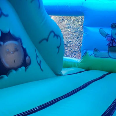 Kommerzielle Kinder-Picknick-Trampolin mit blau aufblasbarem Sprungschloss und Ballpit