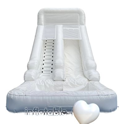 Innenvermietung aufblasbare Wasserrutsche mit Pool im Sommer