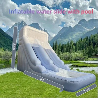 Innenvermietung aufblasbare Wasserrutsche mit Pool im Sommer