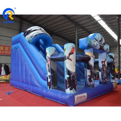 Outdoor-Spielplatz PVC-Marke Wie man seinen Drachen trainiert Aufblasbare Türsteher mit 2 Rutschspiele