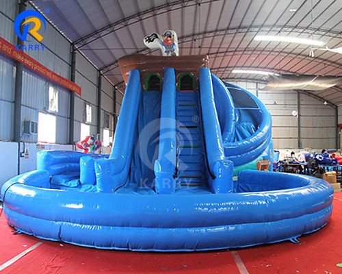 Outdoor-Unterhaltung Große aufblasbare Wasserrutsche zum Thema Piraten für Kinderpartys