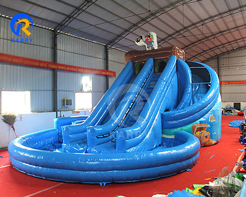 Outdoor-Unterhaltung Große aufblasbare Wasserrutsche zum Thema Piraten für Kinderpartys