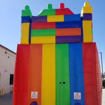 5-10 Passagiere Aufblasbare Wasserrutschen mit Regenbogen-Pool und Rutschenpaket