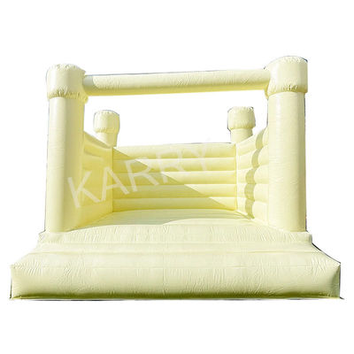Ein aufblasbares Sprungbett für Hochzeitsfeiern für Unisex