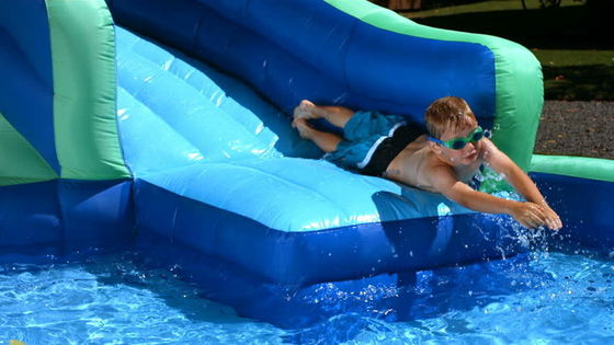 Außen-Wasserrutsche mit USA-Flaggen-Stil und Super-Lang-Slip-Lane