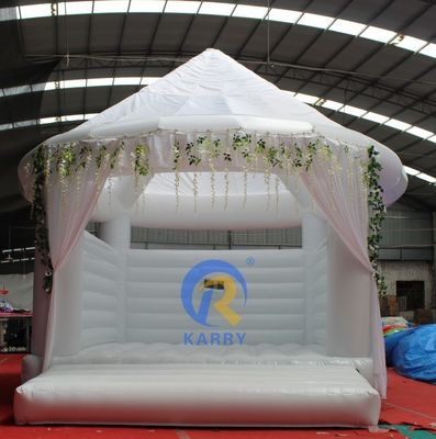 Maßgeschneiderte weiße aufblasbare Hochzeit Trampolin Sprungbett 4 * 4m für Erwachsene Party Sprung