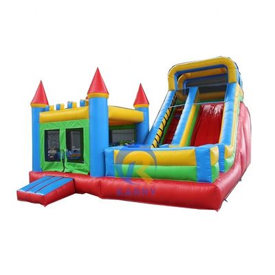 Features PORTABLE 2022 Outdoor-Spielplatz Große Wasserrutsche mit aufblasbarem Sprunghaus