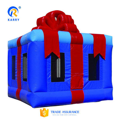 Eigenschaften PORTABLE Aufblasbare schicke Geschenkbox Wasser Jumper Türsteher Haus zum Verkauf