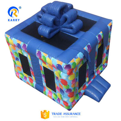 Eigenschaften PORTABLE Aufblasbare schicke Geschenkbox Wasser Jumper Türsteher Haus zum Verkauf