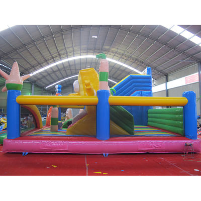 Auf der Messe muss man den kommerziellen SpongeBob Bounce Castle Trampolin mit Rutsche
