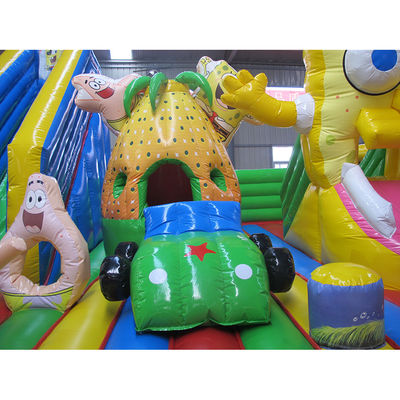 Auf der Messe muss man den kommerziellen SpongeBob Bounce Castle Trampolin mit Rutsche