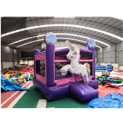 Digitales Drucken Regenbogen-Einhorn PVC Aufblasbares Purpurschloss