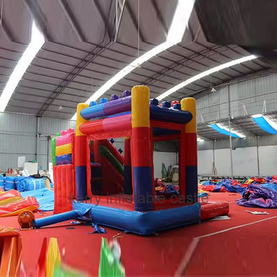 Commercial Jumping Castle Combo mit aufblasbaren PVC-Bausteinen und Rutschen