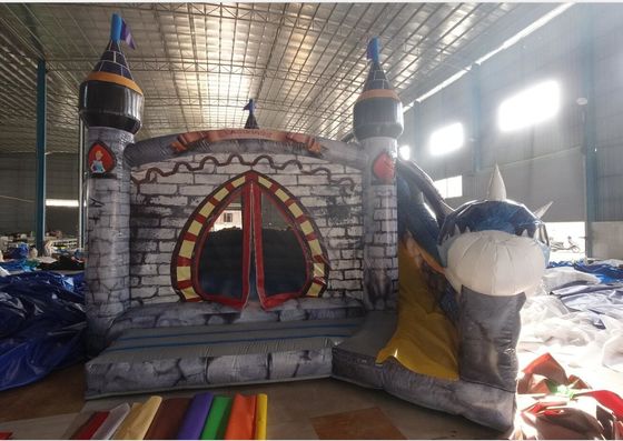 Amusement Aufblasbare Aktivitätszentrum für Kinder mit anpassbarem Schloss und Sprunghaus