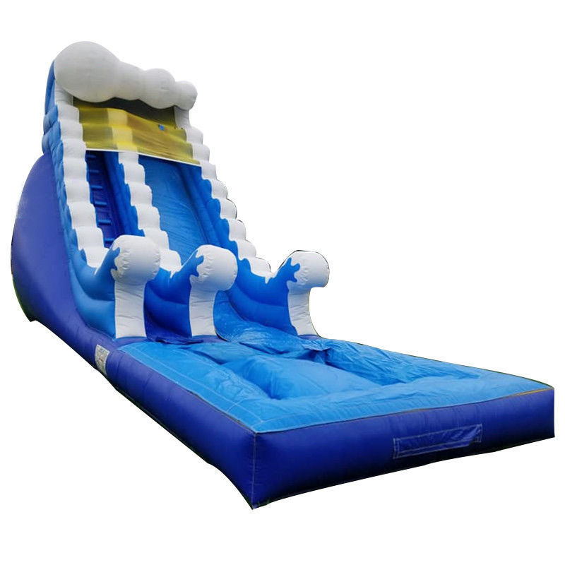 Spray-Blauwasserrutsche für Outdoor-Spiele Große Sprungrutsche für Outdoor-Spaß