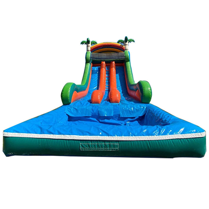 Maximalkapazität 100-500 kg Doppelspuriger aufblasbarer Wasserpark mit Pool und Palmbaumschleuse