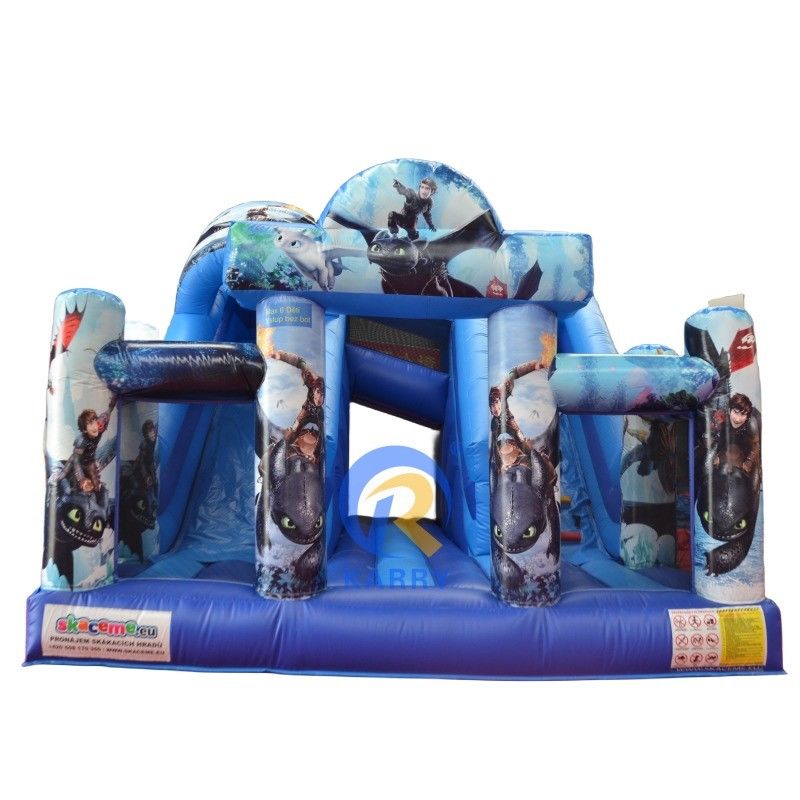 Outdoor-Spielplatz PVC-Marke Wie man seinen Drachen trainiert Aufblasbare Türsteher mit 2 Rutschspiele