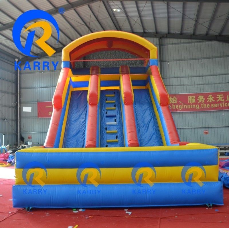 2023 Heisswasser-Slide-Combo-Pool mit Doppelspur-Rotationsdesign und PVC-Material