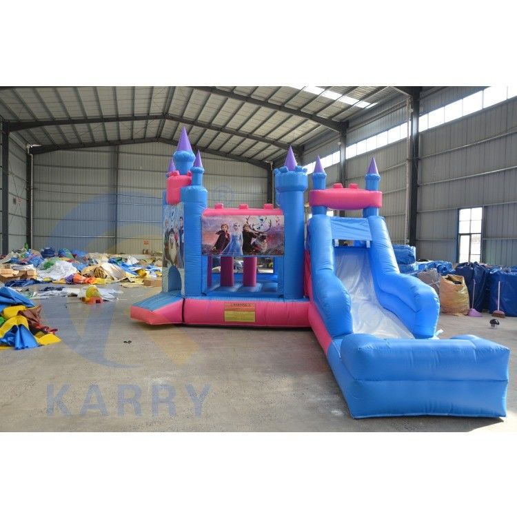 Unisex-Anpassung aufblasbares 3 in 1 Schloss mit Frozen-Thema Blau Farbe und langer Rutsche